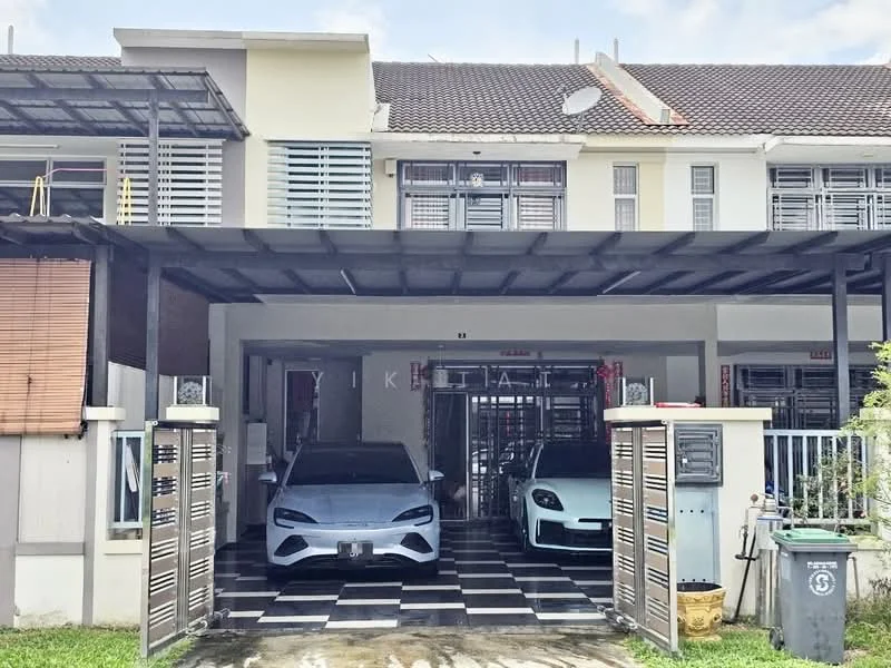 Exterior type: linked terrace house; features: two cars parked in car porch, covered car porch with metal roof, checkerboard tiled flooring, white painted facade, window grilles, manicured lawn, garden area, front gate with metal slats, two-storey structure, balconies on upper floor; style: modern.