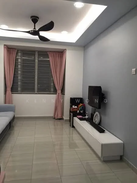Living features: light grey painted walls, white ceiling with recessed lighting, 5-blade ceiling fan, large window with horizontal blinds, pink curtains, glossy ceramic tile flooring, white TV console, wall-mounted TV, sofa in light blue fabric, decorative wall clock; style: modern.