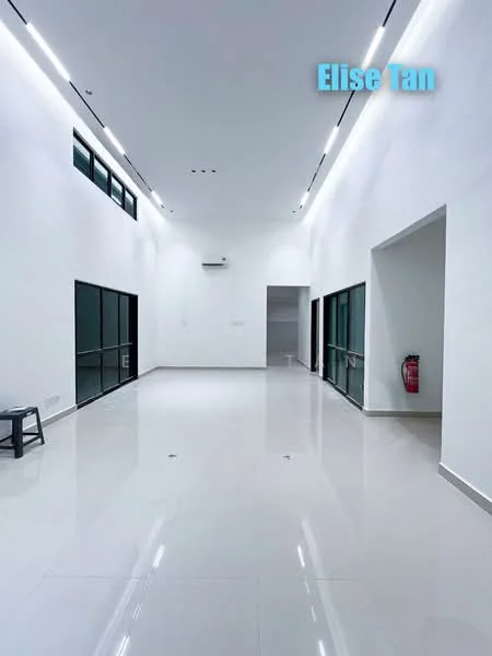 Room features: white painted walls, polished ceramic tile flooring, recessed LED downlights, floor-to-ceiling windows, 1 wall-mounted split AC, high ceiling, open layout, fire extinguisher on wall; style: modern.