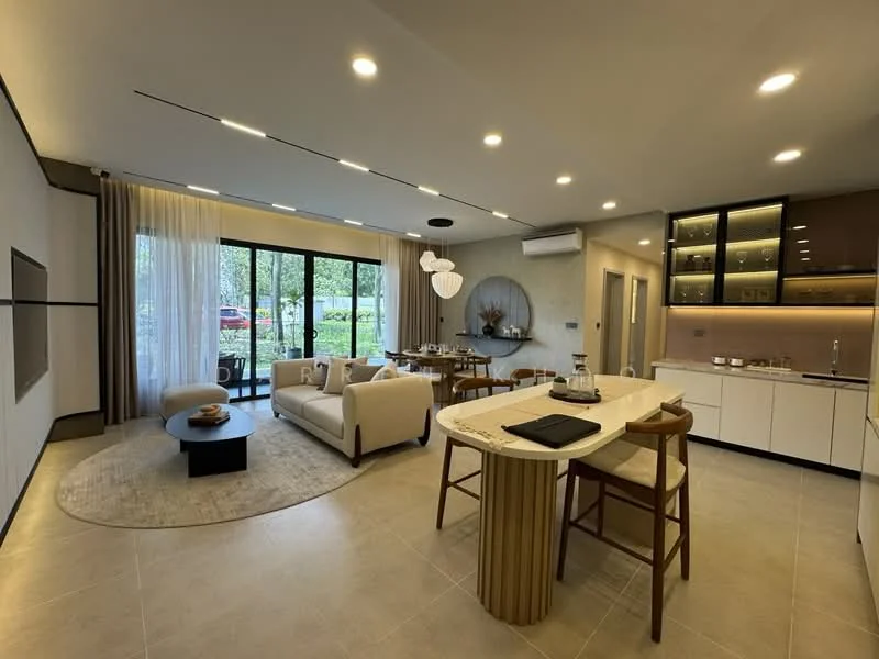 Living features: sofa in cream fabric, coffee table in black, area rug with circular shape, floor-to-ceiling windows, sheer curtains, pendant light fixture, recessed downlights, wall-mounted TV, open shelving unit, dining table with chairs, kitchen island with seating, light wood cabinetry, stone countertop; style: modern; view: garden.