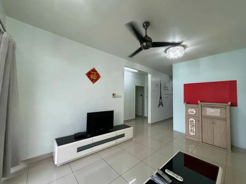 Living features: white painted walls, glossy tile flooring, 5-blade ceiling fan with light, chandelier, wall-mounted TV, TV console in white, decorative cabinet with wood finish, red accent wall, curtains, decorative wall art; style: modern.