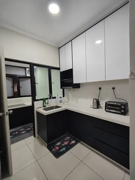 Kitchen features: white upper cabinets, black lower cabinets, marble countertop, single-bowl stainless-steel sink, chrome pull-down faucet, built-in oven, toaster, kettle, dishwasher, ceramic tile flooring, recessed downlights, window with frosted glass, decorative rug with floral pattern; style: modern.