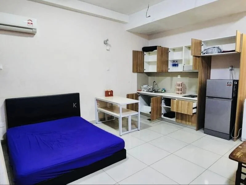 Living features: queen-size bed with blue bedding, white painted walls, glossy tile flooring, 1 wall-mounted split AC, kitchenette with wooden cabinetry, stainless-steel fridge, built-in sink, 2-burner electric hob, white countertop, glass dining table, 4 white chairs; style: modern.