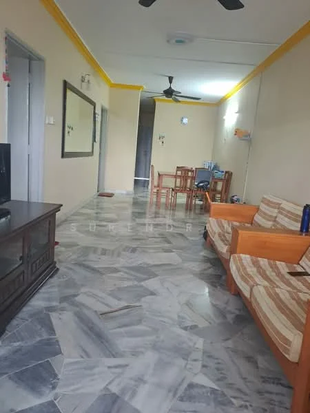Living features: marble flooring, cream painted walls, yellow crown moulding, 5-blade ceiling fan, wall-mounted TV, wooden coffee table, 2-seater wooden sofa, 2-seater fabric sofa, dining table with 4 chairs, mirror on wall, light fixtures on wall; style: modern.