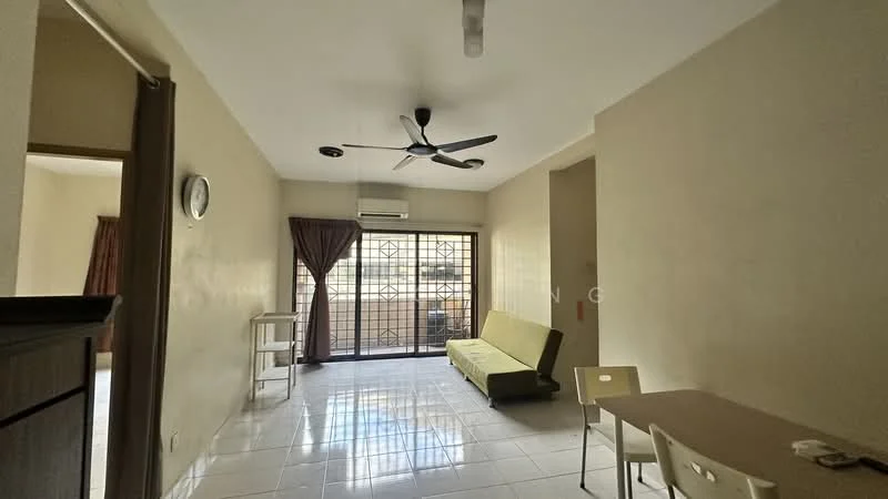 Living features: white painted walls, glossy tile flooring, 5-blade ceiling fan, floor-to-ceiling windows, sliding glass door, brown curtain, green fabric sofa, dining table with chairs, wall-mounted clock, air conditioning unit; style: modern.
