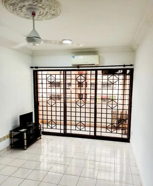 Living features: white painted walls, glossy tile flooring, 5-blade ceiling fan with light, wall-mounted split AC, floor-to-ceiling sliding doors, black TV console, decorative ceiling rose, curtains on sliding doors; style: modern.