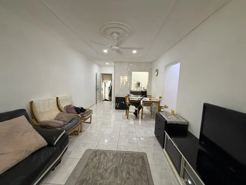 Living features: white painted walls, glossy tile flooring, 5-blade ceiling fan with light, 2-seater leather sofa in black, wooden armchair, area rug with geometric pattern, TV console, wall-mounted TV, dining table with chairs, decorative wall clock; style: modern.