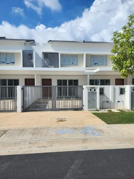 Exterior type: linked terrace house; features: white painted facade, recessed balconies, metal grilles on windows, double-volume main entrance, manicured lawn, paved walkway, two-storey structure, gated entry; style: modern.