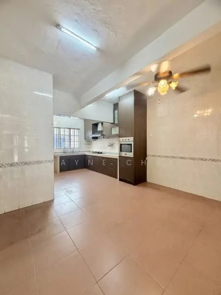 Kitchen features: brown cabinetry, white tiled walls, brown tiled flooring, stainless-steel built-in oven, stainless-steel range hood, 4-burner gas hob, single-bowl stainless-steel sink, chrome pull-down faucet, ceiling fan with light, window with grid pattern, countertop space, backsplash with decorative tile; style: modern.