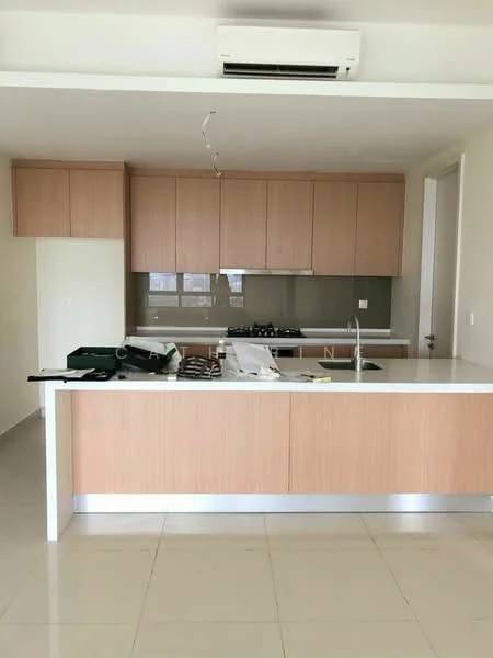 Kitchen features: light wood cabinetry, white quartz countertop, stainless-steel gas hob, built-in oven, glass backsplash, single-bowl stainless-steel sink, chrome pull-down faucet, island with seating area, recessed downlights, wall-mounted split AC, tile flooring; style: modern.