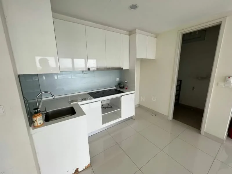 Kitchen features: white cabinetry, grey backsplash, single-bowl stainless-steel sink, chrome pull-down faucet, built-in electric cooktop, white countertop, ceramic tile flooring, recessed downlights; style: modern.