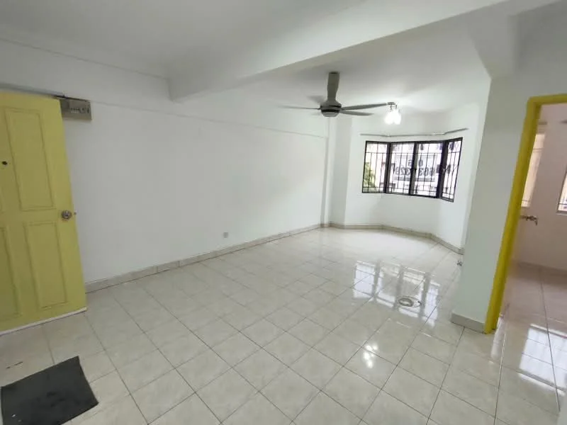 Living features: white painted walls, tile flooring, 5-blade ceiling fan, recessed downlights, large windows with black metal grills, yellow door, corner window, neutral color scheme; style: modern.