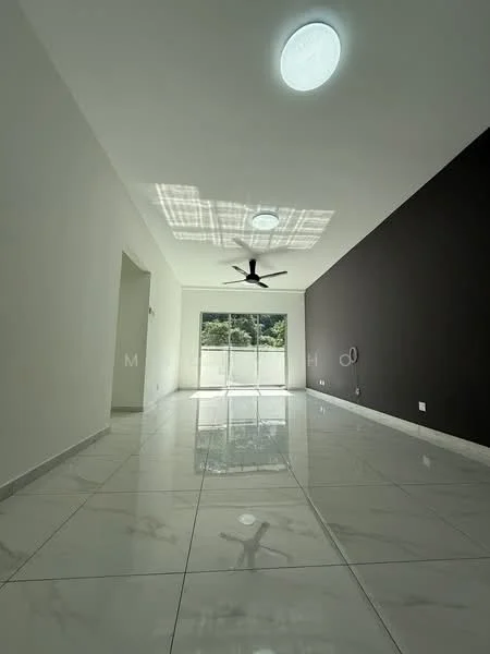 Living features: white painted walls, dark accent wall, marble tile flooring, 5-blade ceiling fan, recessed downlights, floor-to-ceiling windows, sliding glass door, natural light from windows; style: modern; view: garden.