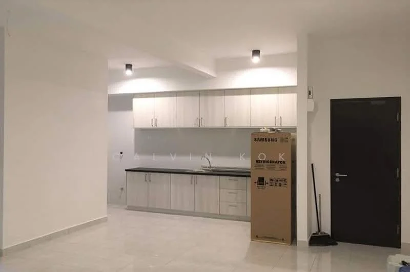 Kitchen features: white shaker cabinets, black countertop, stainless-steel fridge, built-in oven, ceramic tile flooring, recessed downlights, single-bowl stainless-steel sink, chrome pull-down faucet; style: modern. Room features: white painted walls, grey accent wall, light fixtures on ceiling, door to hallway.