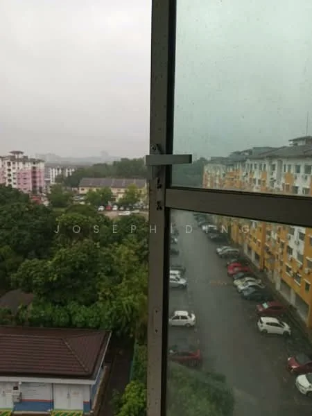 Room view: city.
