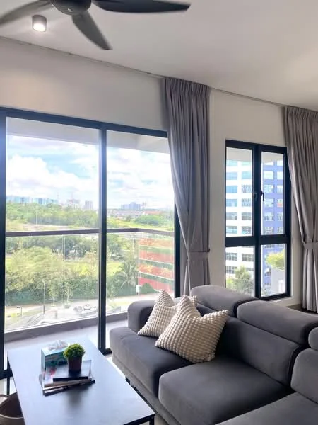 Living features: grey fabric sofa, decorative throw pillows, coffee table, floor-to-ceiling windows, curtains, ceiling fan with light, view of city skyline, wooden flooring; style: modern; view: city.