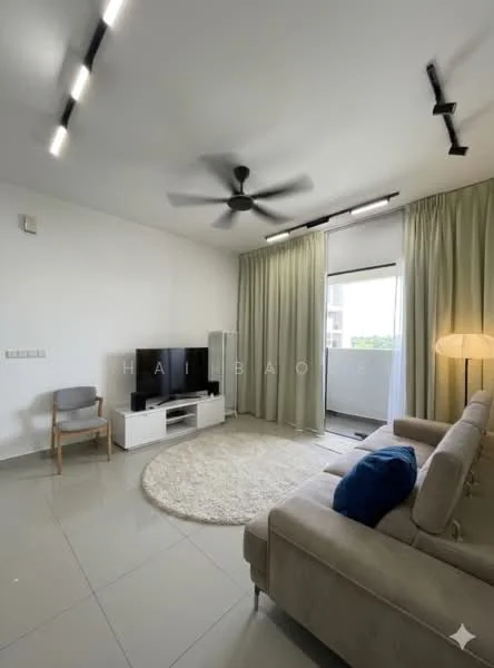 Living features: 5-blade ceiling fan with light, wall-mounted TV, TV console in white, grey fabric sofa, area rug in circular shape, floor-to-ceiling windows, sheer curtains, laminate flooring, decorative floor lamp, accent chair in wood, light-colored walls; style: modern.