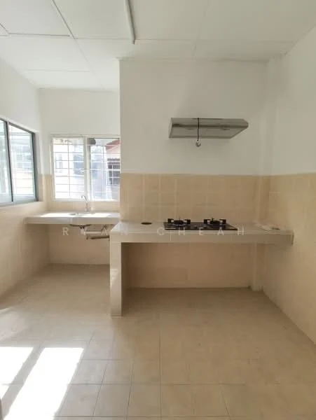 Kitchen features: white tiled walls, cream tiled backsplash, light beige floor tiles, L-shaped countertop, gas hob with two burners, stainless-steel range hood, double sink, window with grid design, natural light from window; style: modern.