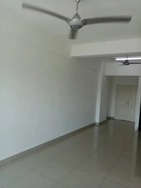 Room features: white painted walls, polished ceramic tile flooring, ceiling fan, door leading to another room, recessed lighting; style: modern.