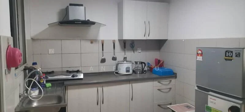 Kitchen features: stainless-steel sink, chrome pull-down faucet, grey laminate countertop, white shaker cabinets, built-in gas hob, exhaust hood, microwave, white fridge, kitchen utensils hanging on wall, grey tiled backsplash, grey tiled flooring; style: modern.