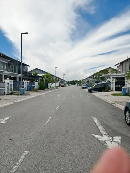 Exterior type: linked terrace house; features: two-storey linked terrace houses, paved road, street lighting, sidewalks, manicured landscaping, garbage bins, residential area, blue sky with clouds; style: modern.