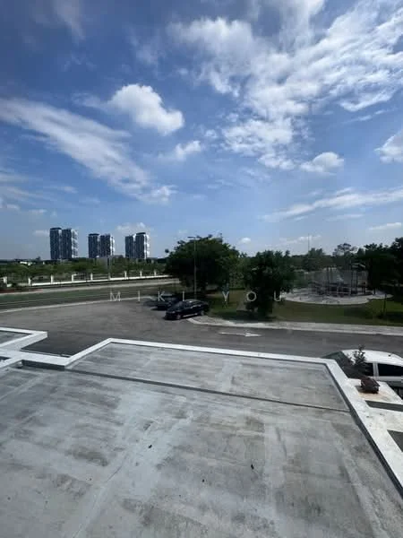 Exterior features: open parking lot, green landscaping, mature trees, city skyline in background, cloudy sky, multiple high-rise buildings in distance; style: modern.