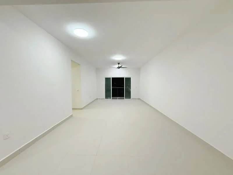Living features: white painted walls, tile flooring, ceiling fan, recessed ceiling light, floor-to-ceiling windows, sliding glass door, neutral color scheme, open layout; style: modern.