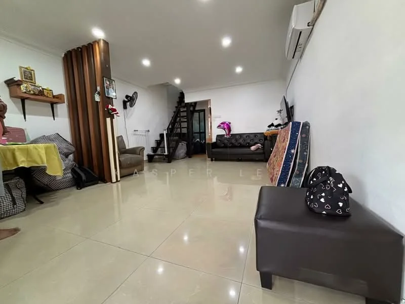 Living features: cream painted walls, glossy tile flooring, 5-blade ceiling fan with light, sofa in black leather, coffee table, wall-mounted TV, decorative wall shelf, staircase leading to upper level, area rug, dining table with yellow tablecloth, decorative cushions, air conditioning unit; style: modern.