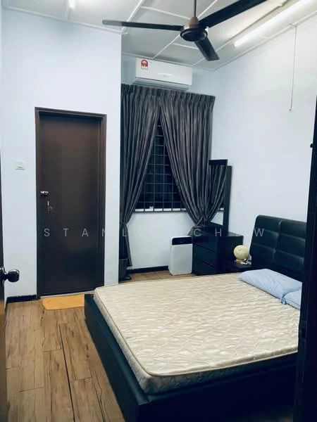 Bedroom features: queen-size bed, upholstered headboard, wooden flooring, grey curtains, wall-mounted split AC, 5-blade ceiling fan, black bedside table, dark wood wardrobe, window with security bars, light blue bedsheet, empty mattress, white air purifier; style: modern.