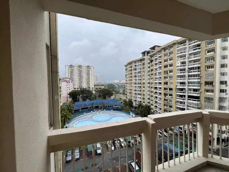 Room view: pool.