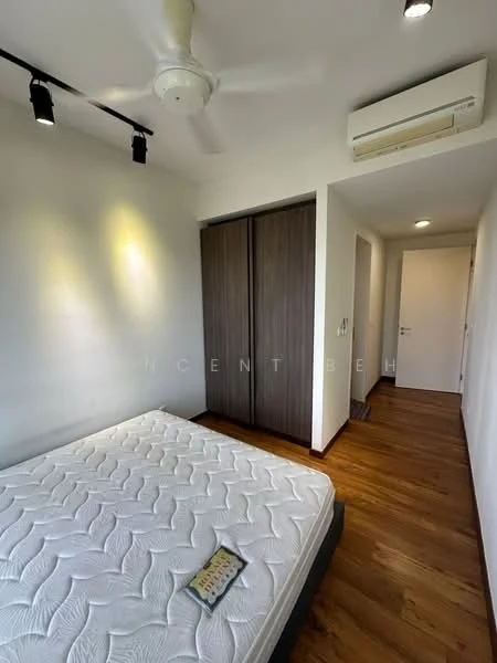 Bedroom features: queen-size bed, wooden flooring, white painted walls, 5-blade ceiling fan with light, 1 wall-mounted split AC, built-in wardrobe with sliding doors, recessed lighting, nightstand, decorative wall art; style: modern.