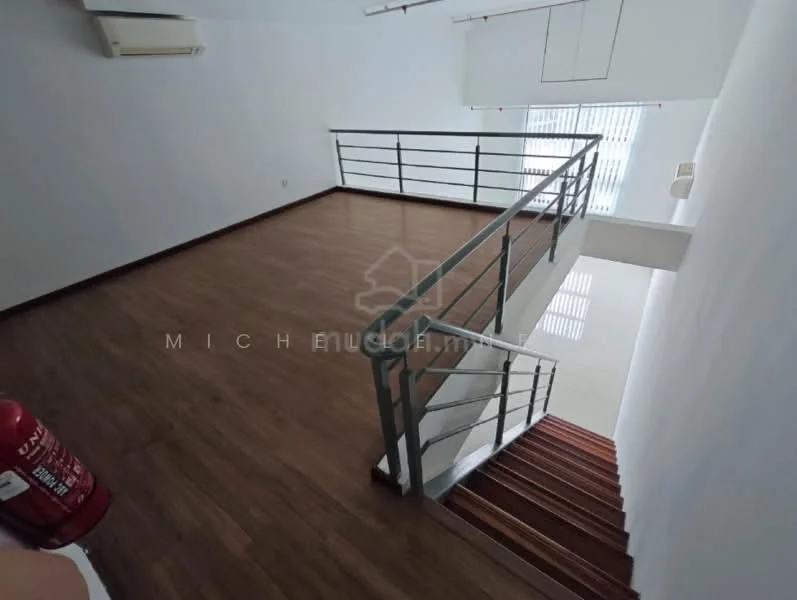 Room features: wooden flooring, white painted walls, ceiling with exposed beams, railing with metal balustrade, air conditioning unit, large windows with vertical blinds, staircase with wooden steps, fire extinguisher; style: modern.