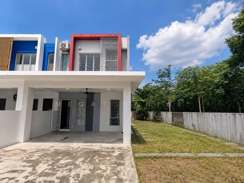 Exterior type: linked terrace house; features: white painted facade, red accent wall, blue accent wall, flat roof, single-storey, manicured lawn, concrete driveway, perimeter wall, landscaped garden, air conditioning unit visible; style: modern.