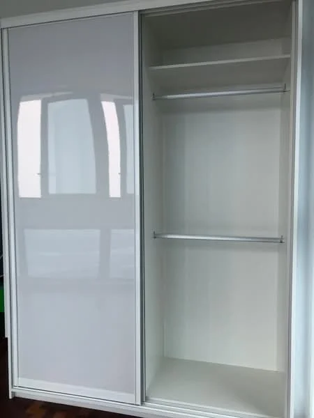 Room features: sliding wardrobe doors, white glossy finish, open shelving, hanging rail, empty interior; style: modern.