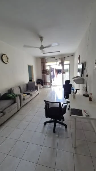 Living features: white painted walls, ceramic tile flooring, 5-blade ceiling fan, sofa in light grey fabric, 2-seater sofa, armchair in dark grey, coffee table, TV console, floor-to-ceiling sliding glass door, sheer curtains, decorative wall clock, study desk, office chair; style: modern; view: garden.