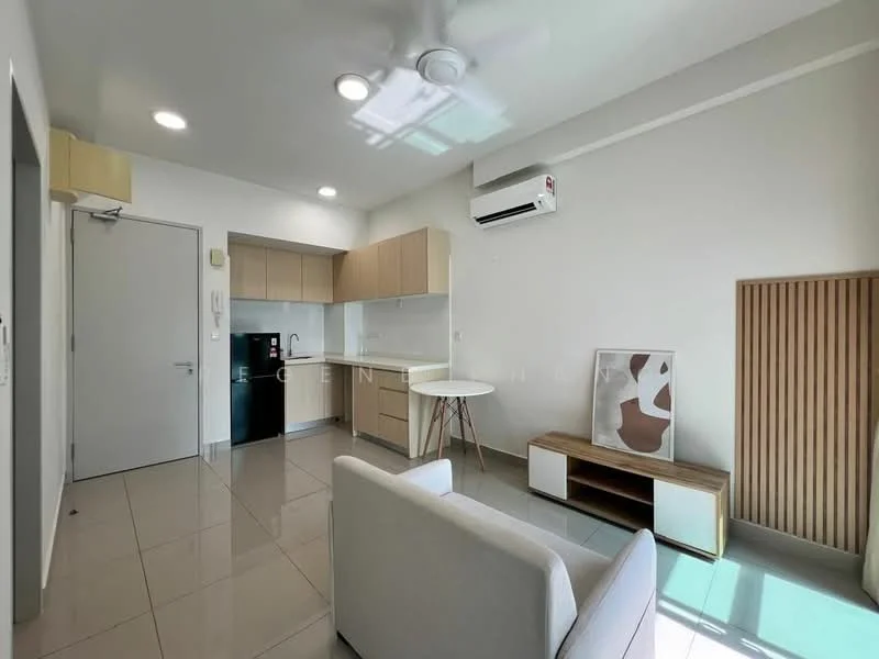 Living features: white painted walls, grey tiled flooring, 5-blade ceiling fan with light, wall-mounted split AC, sofa in light grey fabric, coffee table with round top, TV console, refrigerator, kitchen cabinetry in light wood, kitchen countertop, sink, stainless-steel appliances; style: modern.