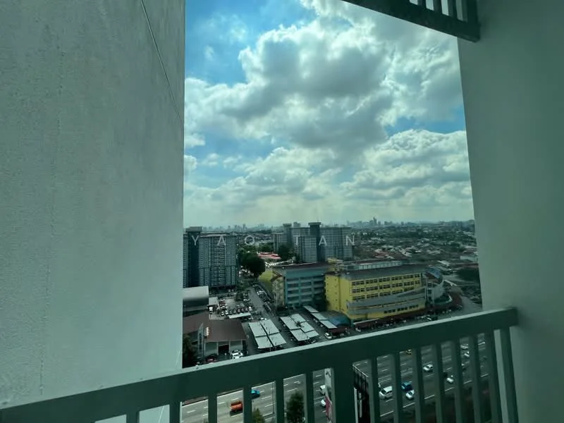 Room view: city.
