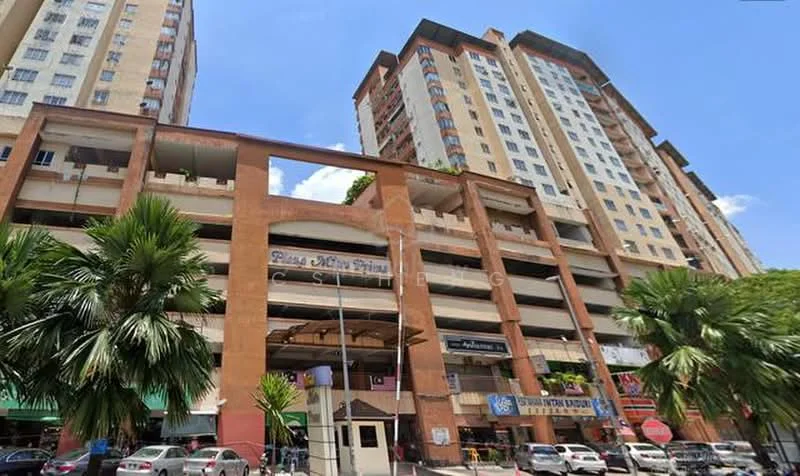 Exterior type: mid-rise condominium; features: cream painted facade, glass curtain wall, projecting balconies, multiple storeys, open-air parking lot, commercial units at ground level, manicured landscaping with palm trees; style: modern.