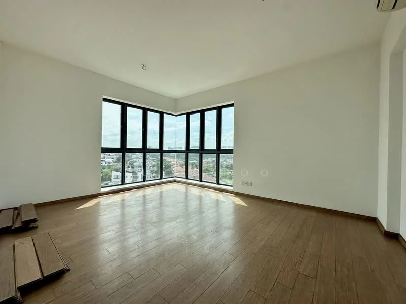 Living features: large floor-to-ceiling windows, wooden flooring, white painted walls, corner layout, city view, recessed ceiling lights, air conditioning unit, open space layout; style: modern; view: city.