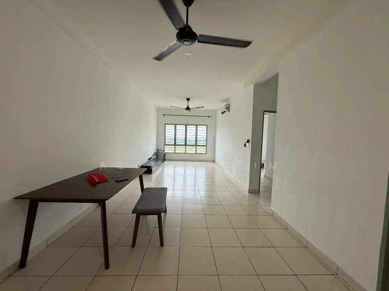 Living features: white painted walls, tile flooring, 5-blade ceiling fan, 2-blade ceiling fan, large windows, natural light, dining table, bench seating; style: modern; view: garden.