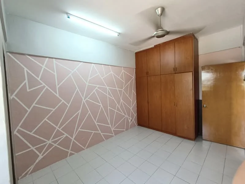 Bedroom features: light pink accent wall with geometric pattern, white painted walls, white tiled flooring, built-in wooden wardrobe with multiple doors, ceiling fan, fluorescent ceiling light; style: modern.