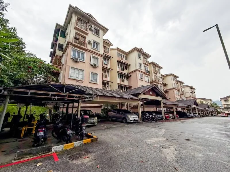 Exterior type: low-rise apartment block; features: multi-storey building, covered parking area, open-air parking lot, balconies on upper floors, gabled roof, exposed beams, manicured landscaping, surrounded by greenery; style: modern.