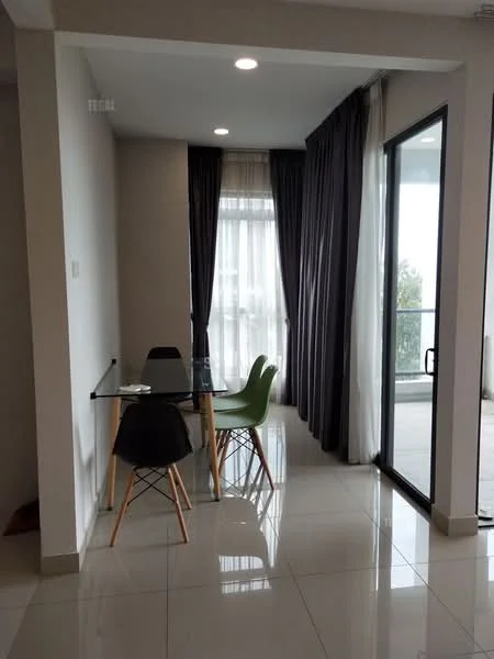Dining features: glass dining table, 4 dining chairs in green and black, white painted walls, grey curtains, floor-to-ceiling windows, polished tile flooring, recessed downlights; style: modern; view: garden.