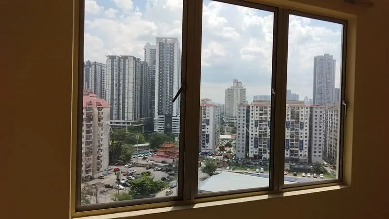 Room view: city.