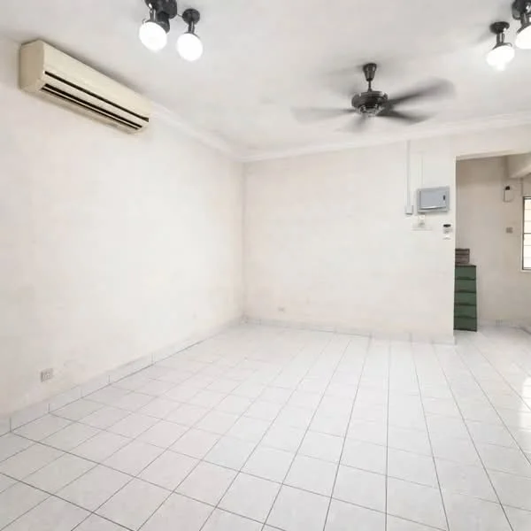Living features: white painted walls, ceramic tile flooring, 5-blade ceiling fan, 1 wall-mounted split AC, recessed downlights, window with natural light, neutral color scheme, open layout; style: minimalist.