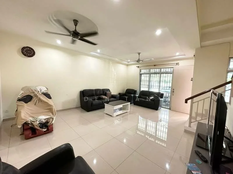 Living features: 3-seater leather sofa in black, 2-seater leather sofa in black, coffee table, TV console, wall-mounted TV, area rug, ceiling fan, recessed downlights, large windows with grid pattern, white painted walls, glossy tile flooring; style: modern.