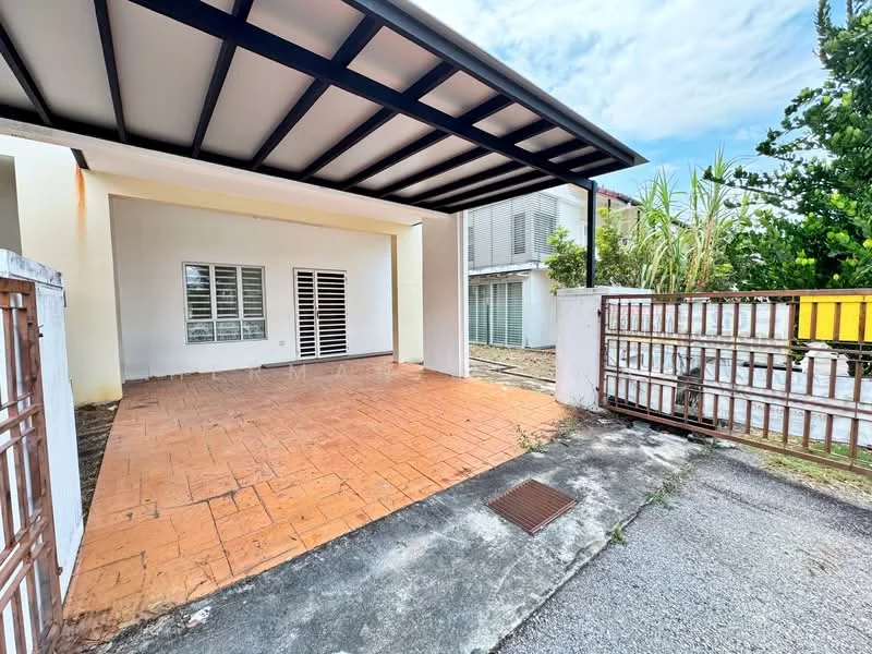 Exterior type: semi-detached house; features: covered car porch, terracotta tile flooring, white painted facade, metal roof, sliding window with security bars, fenced perimeter, manicured landscaping, paved driveway, adjacent garden area; style: modern.