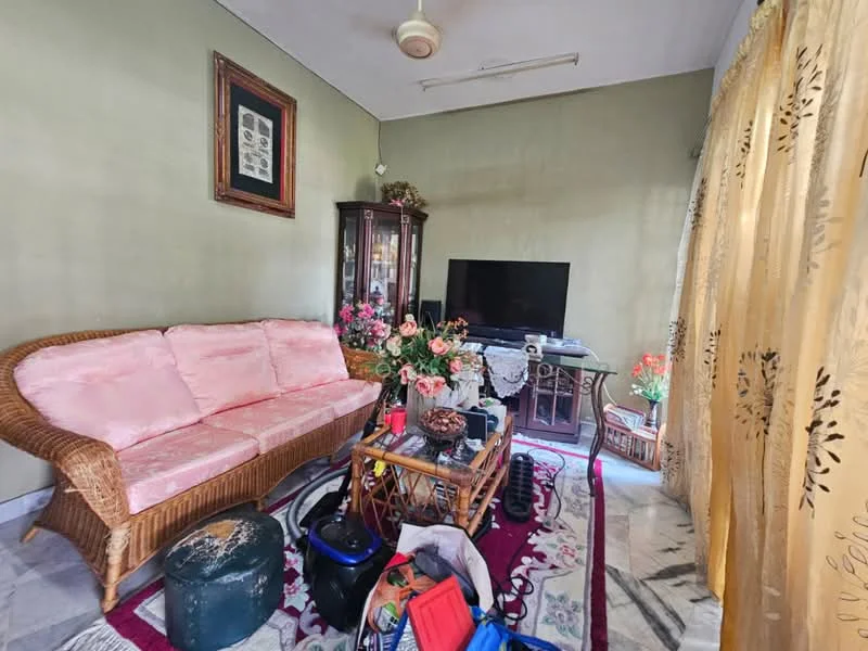 Living features: pink fabric sofa, wooden coffee table, black TV console, flat-screen TV, decorative wall frame, curtains in gold, area rug with floral pattern, ceiling fan, glass display cabinet, flower arrangements; style: traditional.