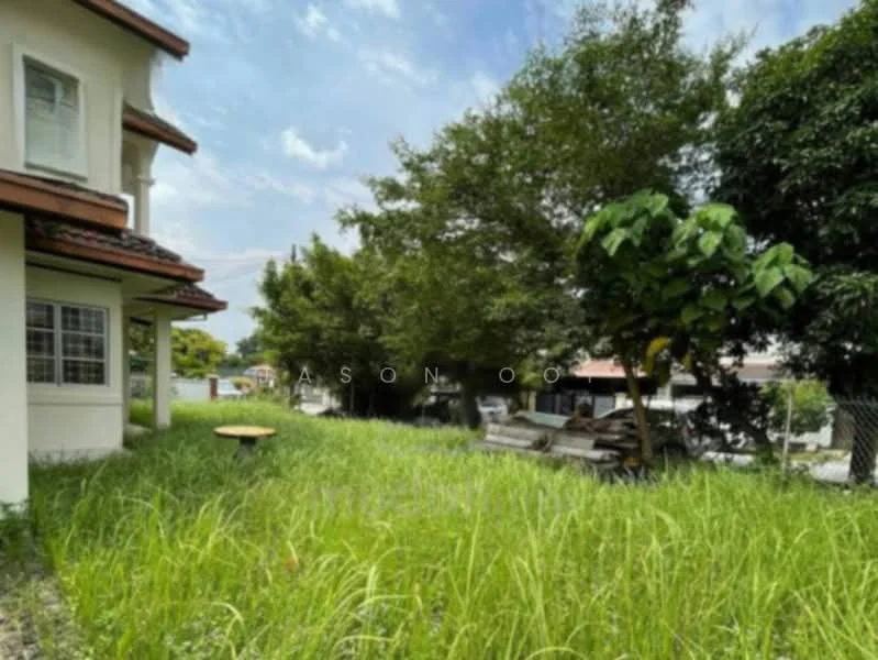 Exterior type: detached bungalow; features: two-storey building, green lawn, mature trees, fenced perimeter, outdoor seating area, surrounding greenery; style: modern.