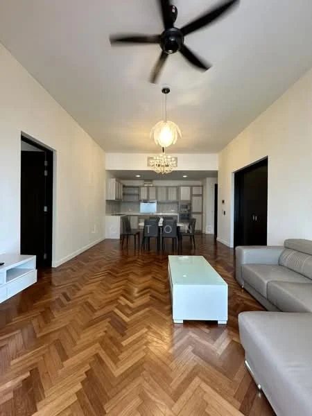 Living features: herringbone wood flooring, cream painted walls, 5-blade ceiling fan, chandelier, sofa in light grey, white coffee table, dining area with 6-seater dining table, open kitchen layout, built-in cabinetry, recessed lighting; style: modern.